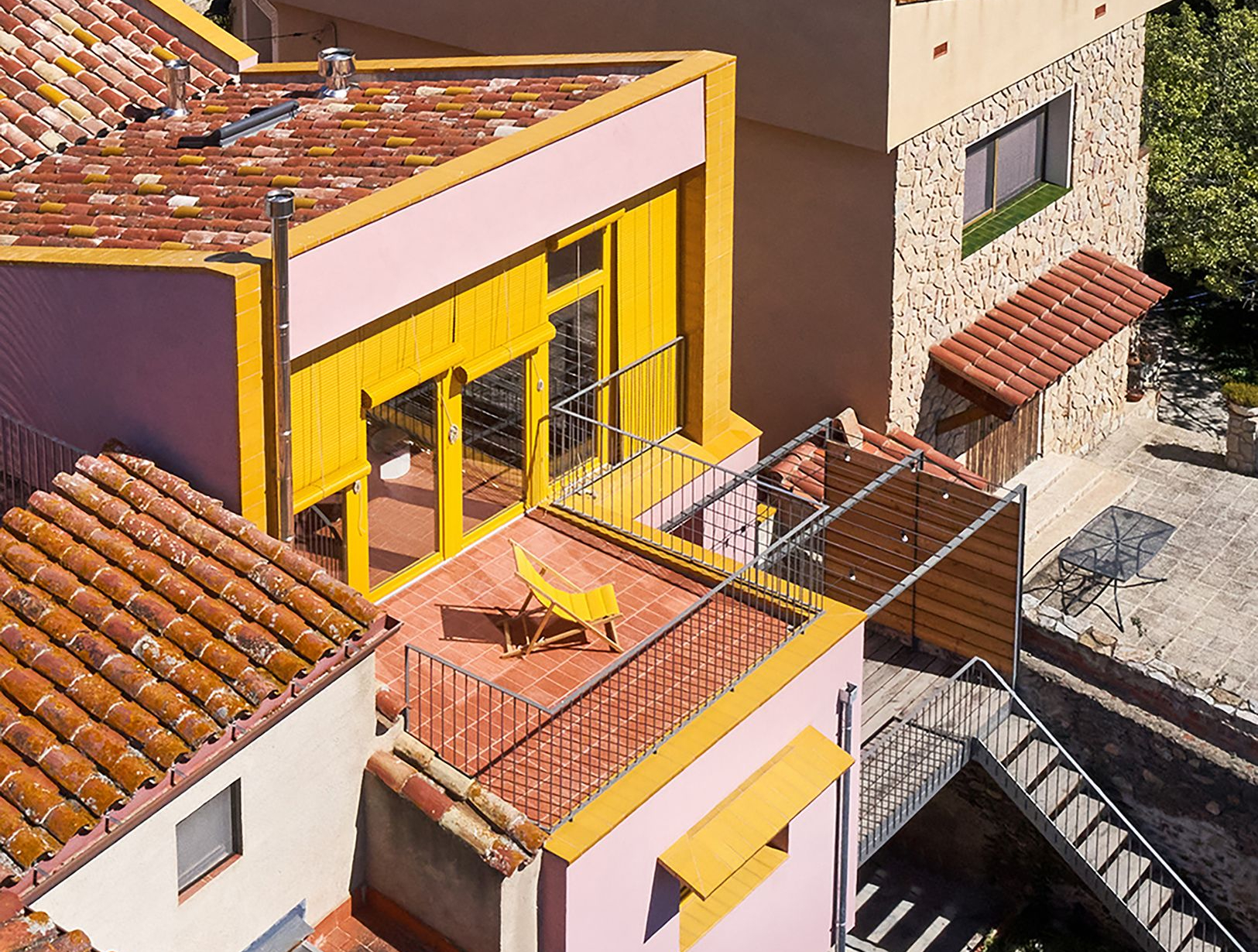 On Yellow Architecture, or What Can We Learn from the New Generation of Spanish Architects?